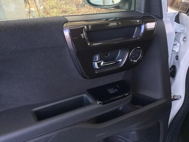 Ｎ－ＢＯＸカスタム Ｇ・Ｌホンダセンシング　純正ナビ　フルセグ　リアカメラ　地デジＴＶ　助手席エアバッグ　キーレス　シートＨ　アイドリングＳＴ　セキュリティーアラーム　スマ－トキ－　ナビＴＶ　ＥＴＣ　前車追従機能　サイドエアバッグ　ＵＳＢ（38枚目）