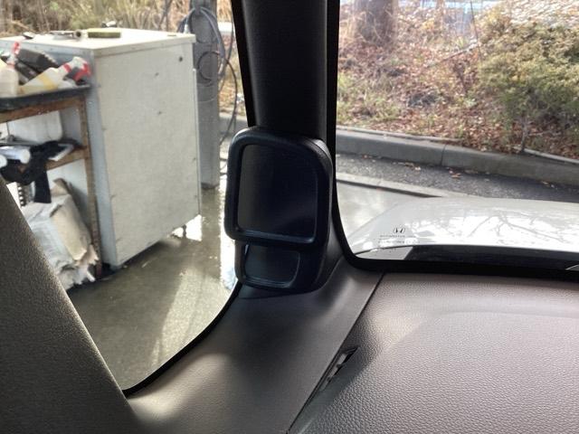 Ｎ－ＢＯＸカスタム Ｇ・Ｌホンダセンシング　純正ナビ　フルセグ　リアカメラ　地デジＴＶ　助手席エアバッグ　キーレス　シートＨ　アイドリングＳＴ　セキュリティーアラーム　スマ－トキ－　ナビＴＶ　ＥＴＣ　前車追従機能　サイドエアバッグ　ＵＳＢ（42枚目）