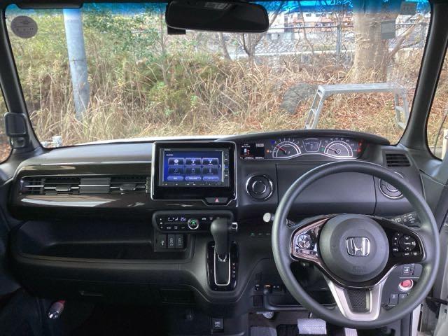 Ｎ－ＢＯＸカスタム Ｇ・Ｌホンダセンシング　純正ナビ　フルセグ　リアカメラ　地デジＴＶ　助手席エアバッグ　キーレス　アイドリングＳＴ　セキュリティーアラーム　スマ－トキ－　ナビＴＶ　ＥＴＣ　前車追従機能　サイドエアバッグ　ＬＥＤヘッドライト（3枚目）
