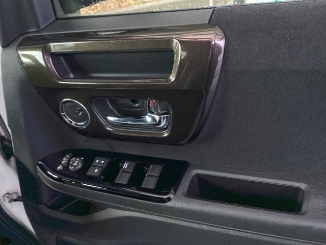 Ｎ－ＢＯＸカスタム Ｇ・Ｌホンダセンシング　純正ナビ　フルセグ　リアカメラ　地デジＴＶ　助手席エアバッグ　キーレス　アイドリングＳＴ　セキュリティーアラーム　スマ－トキ－　ナビＴＶ　ＥＴＣ　前車追従機能　サイドエアバッグ　ＬＥＤヘッドライト（54枚目）