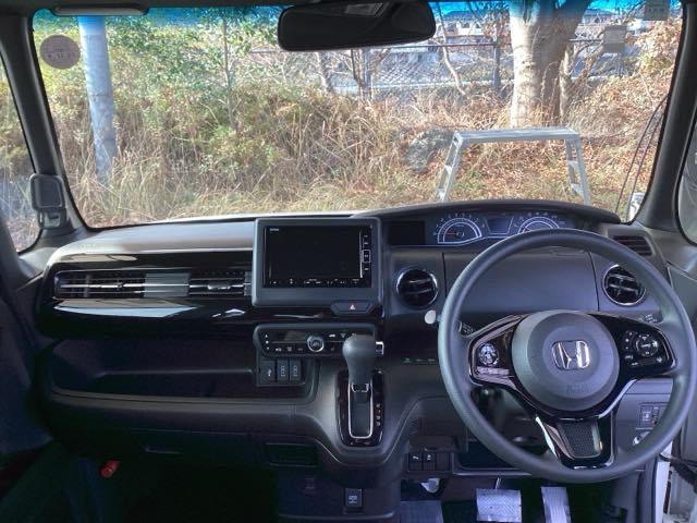 Ｎ－ＢＯＸカスタム Ｌ　純正ナビ　フルセグ　リアカメラ　Ｐソナー　サイドエアバッグ　ナビＴＶ　Ａストップ　シートヒータ　ベンチシート　キーフリーシステム　ＬＥＤライト　クルーズコントロール　ＡＣ　ＤＶＤ視聴可能　スマキー（3枚目）