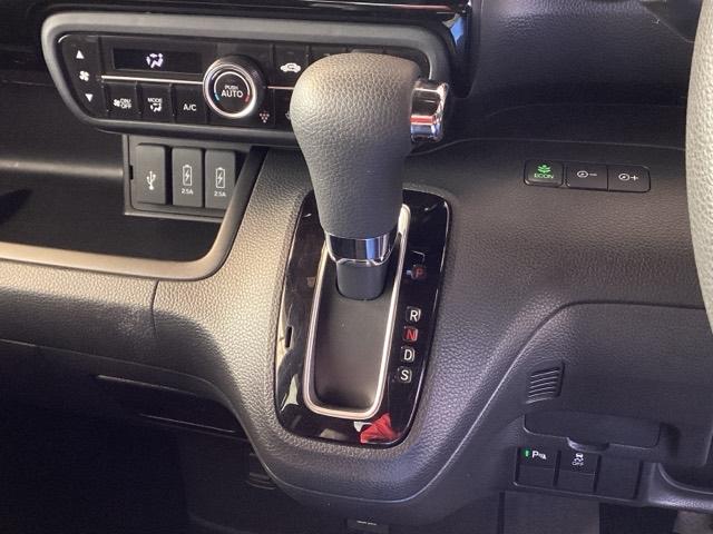 Ｎ－ＢＯＸカスタム Ｌ　純正ナビ　フルセグ　リアカメラ　Ｐソナー　サイドエアバッグ　ナビＴＶ　Ａストップ　シートヒータ　ベンチシート　キーフリーシステム　ＬＥＤライト　クルーズコントロール　ＡＣ　ＤＶＤ視聴可能　スマキー（14枚目）