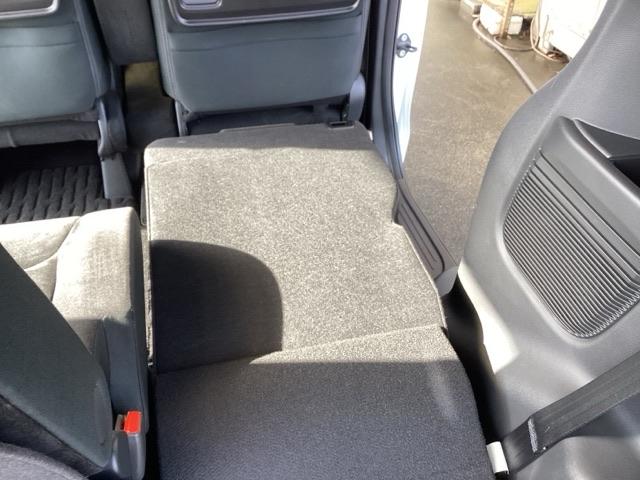 Ｎ－ＢＯＸカスタム Ｌ　純正ナビ　フルセグ　リアカメラ　Ｐソナー　サイドエアバッグ　ナビＴＶ　Ａストップ　シートヒータ　ベンチシート　キーフリーシステム　ＬＥＤライト　クルーズコントロール　ＡＣ　ＤＶＤ視聴可能　スマキー（22枚目）