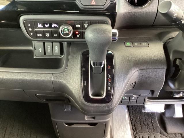 Ｎ－ＢＯＸカスタム Ｌ　純正メモリーナビ　両側電動スライドドア　両席電動スライドドア　Ｐソナー　サイドエアバッグ　ナビＴＶ　Ａストップ　シートヒータ　ベンチシート　点検記録簿　キーフリーシステム　ＬＥＤライト　リアカメ　ＡＣ（13枚目）