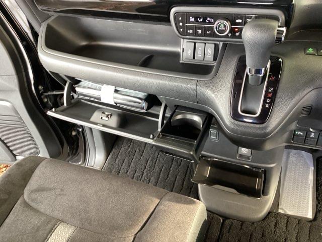 Ｎ－ＢＯＸカスタム Ｌ　純正メモリーナビ　両側電動スライドドア　両席電動スライドドア　Ｐソナー　サイドエアバッグ　ナビＴＶ　Ａストップ　シートヒータ　ベンチシート　点検記録簿　キーフリーシステム　ＬＥＤライト　リアカメ　ＡＣ（40枚目）