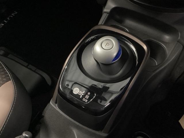 �ǂ̃|�W�V�����ɂ������A�N�V�����ő���ł���t���A�V�t�g�ɁA�p�[�L���O�u���[�L�́A�g���₷���n���h�^�C�v�̃T�C�h�u���[�L�ł��B