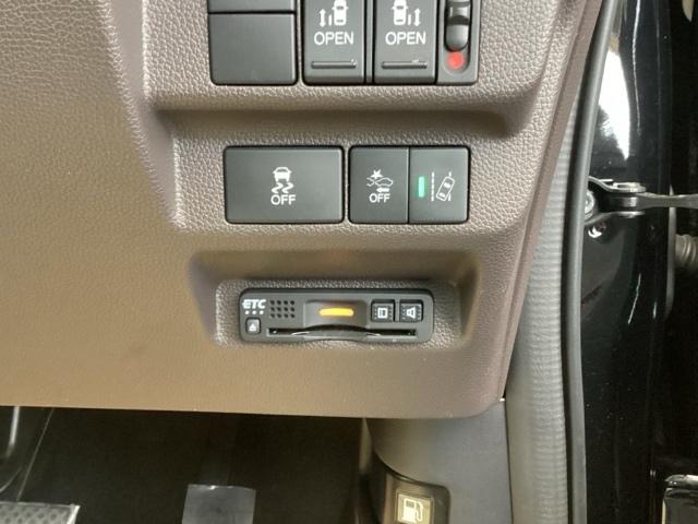 フリード G・ホンダセンシング 純正ナビ フルセグ リアカメラ Fセグ 追突被害軽減ブレーキ iストップ Wエアバッグ パワーウィンドウ アクティブクルーズコントロール スマートキ カラーバックモニター VSA エアコン キーレス(17枚目)