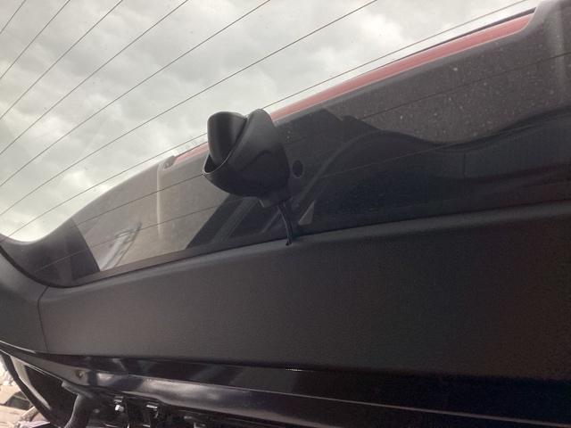 ヴェゼル ｅ：ＨＥＶＺ　純正ナビ　フルセグ　リアカメラ　衝突回避支援ブレーキ機能　スマキ　Ｐトランク　フルオートエアコン　Ｄレコ　エアバッグ　両席エアバック　Ｒカメ　パワーウィンドウ　ＬＥＤランプ　ソナー　クルーズＣ　ＵＳＢ（24枚目）