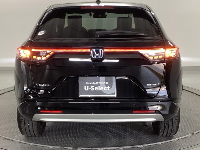 ヴェゼル ｅ：ＨＥＶＺ　純正ナビ　フルセグ　リアカメラ　衝突回避支援ブレーキ機能　スマキ　Ｐトランク　フルオートエアコン　Ｄレコ　エアバッグ　両席エアバック　Ｒカメ　パワーウィンドウ　ＬＥＤランプ　ソナー　クルーズＣ　ＵＳＢ（34枚目）