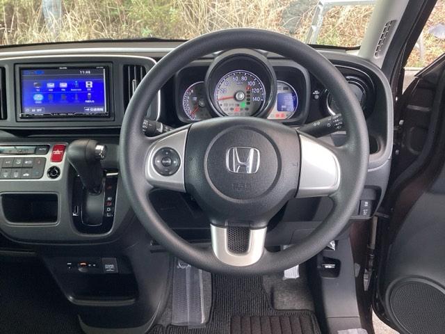 ��ɂȂ��ފ��o�̃X�e�A�����O�ł��B�����S�n�A�f�U�C�����A���쐫�ɂ���������A�C�e���ł��B