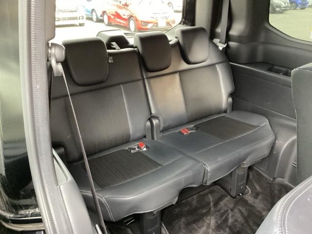 �R��ڃV�[�g�́A�������[�V�����ŏ����Ɋi�[�ł���}�W�b�N�V�[�g�Ȃ̂ŁA���Q�b�W�X�y�[�X�̓t���b�g�ōL����܂��B