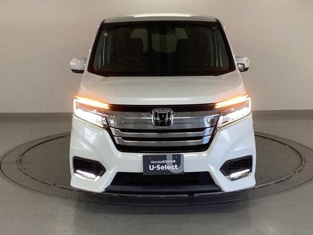 �k�d�c�w�b�h���C�g�𑕔����Ă��܂��B�k�d�c�w�b�h���C�g�͂ƂĂ����邭�A�J�̓����ԑ��s�����S�E���S�ł��B