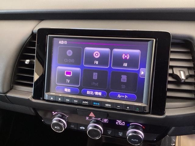 フィット e:HEVホーム 純正ナビ フルセグ リアカメラ 前後誤発進抑制機能 クリソナ 助手席エアバッグ 運転席エアバッグ アイドリングストップ LEDライト USB接続 バックカメラ ABS サイドエアバッグ スマートキー(11枚目)