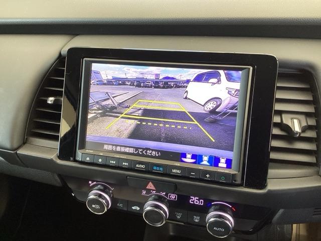 フィット e:HEVホーム 純正ナビ フルセグ リアカメラ 前後誤発進抑制機能 クリソナ 助手席エアバッグ 運転席エアバッグ アイドリングストップ LEDライト USB接続 バックカメラ ABS サイドエアバッグ スマートキー(12枚目)