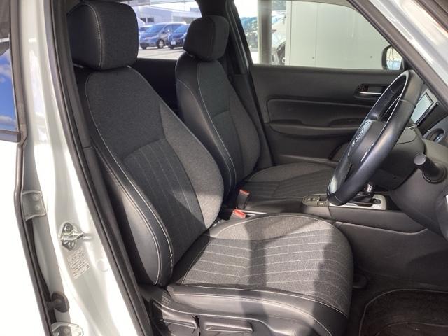 フィット e:HEVホーム 純正ナビ フルセグ リアカメラ 前後誤発進抑制機能 クリソナ 助手席エアバッグ 運転席エアバッグ アイドリングストップ LEDライト USB接続 バックカメラ ABS サイドエアバッグ スマートキー(19枚目)