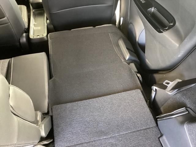 フィット e:HEVホーム 純正ナビ フルセグ リアカメラ 前後誤発進抑制機能 クリソナ 助手席エアバッグ 運転席エアバッグ アイドリングストップ LEDライト USB接続 バックカメラ ABS サイドエアバッグ スマートキー(22枚目)