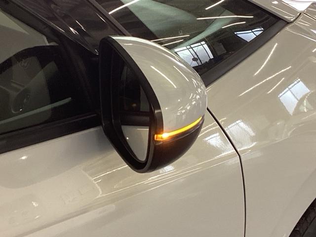 フィット e:HEVホーム 純正ナビ フルセグ リアカメラ 前後誤発進抑制機能 クリソナ 助手席エアバッグ 運転席エアバッグ アイドリングストップ LEDライト USB接続 バックカメラ ABS サイドエアバッグ スマートキー(31枚目)