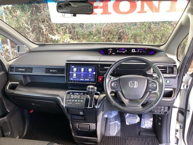 ステップワゴンスパーダ スパーダ・クールスピリットホンダセンシング　メモリーナビ　ＥＴＣ　リアカメラ　サイドエアバック　スマートキ　左右電動スライドドア　バックモニタ　地ＴＶ　ナビ＆ＴＶ　三列シート　ＵＳＢ　助手席エアバッグ　ＡＡＣ　横滑り防止機能　ターボ車　ＡＢＳ（2枚目）