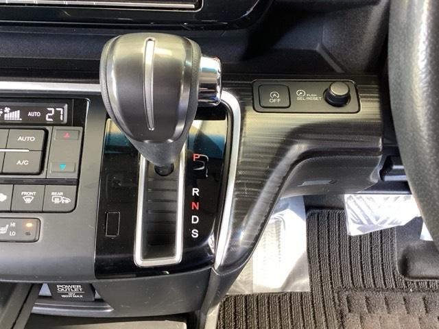 ステップワゴンスパーダ スパーダ・クールスピリットホンダセンシング　メモリーナビ　ＥＴＣ　リアカメラ　サイドエアバック　スマートキ　左右電動スライドドア　バックモニタ　地ＴＶ　ナビ＆ＴＶ　三列シート　ＵＳＢ　助手席エアバッグ　ＡＡＣ　横滑り防止機能　ターボ車　ＡＢＳ（41枚目）