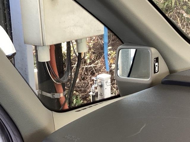 ステップワゴンスパーダ スパーダ・クールスピリットホンダセンシング　メモリーナビ　ＥＴＣ　リアカメラ　サイドエアバック　スマートキ　左右電動スライドドア　バックモニタ　地ＴＶ　ナビ＆ＴＶ　三列シート　ＵＳＢ　助手席エアバッグ　ＡＡＣ　横滑り防止機能　ターボ車　ＡＢＳ（51枚目）