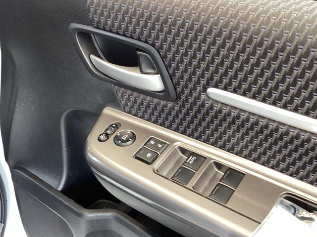 ステップワゴンスパーダ スパーダ・クールスピリットホンダセンシング　メモリーナビ　ＥＴＣ　リアカメラ　サイドエアバック　スマートキ　左右電動スライドドア　バックモニタ　地ＴＶ　ナビ＆ＴＶ　三列シート　ＵＳＢ　助手席エアバッグ　ＡＡＣ　横滑り防止機能　ターボ車　ＡＢＳ（52枚目）