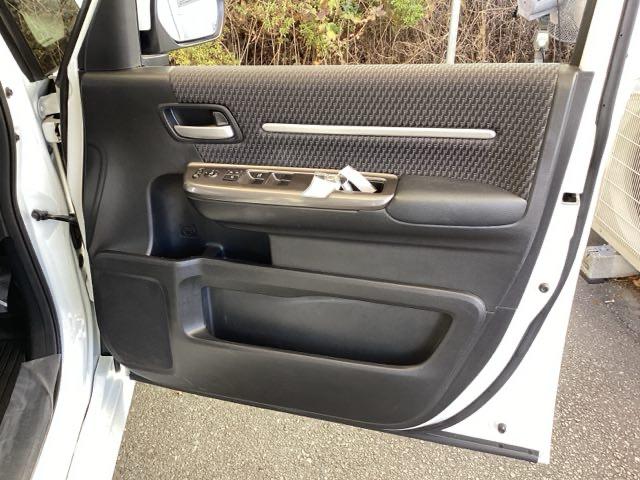 ステップワゴンスパーダ スパーダ・クールスピリットホンダセンシング　メモリーナビ　ＥＴＣ　リアカメラ　サイドエアバック　スマートキ　左右電動スライドドア　バックモニタ　地ＴＶ　ナビ＆ＴＶ　三列シート　ＵＳＢ　助手席エアバッグ　ＡＡＣ　横滑り防止機能　ターボ車　ＡＢＳ（53枚目）