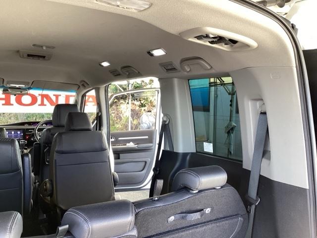 ステップワゴンスパーダ スパーダ・クールスピリットホンダセンシング　メモリーナビ　ＥＴＣ　リアカメラ　サイドエアバック　スマートキ　左右電動スライドドア　バックモニタ　地ＴＶ　ナビ＆ＴＶ　三列シート　ＵＳＢ　助手席エアバッグ　ＡＡＣ　横滑り防止機能　ターボ車　ＡＢＳ（68枚目）