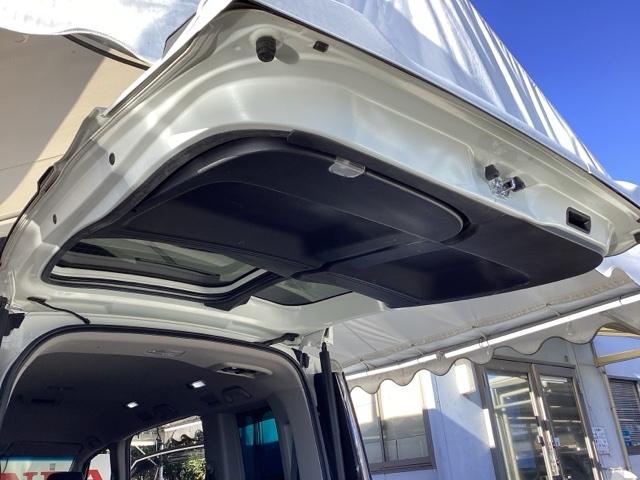 ステップワゴンスパーダ スパーダ・クールスピリットホンダセンシング　メモリーナビ　ＥＴＣ　リアカメラ　サイドエアバック　スマートキ　左右電動スライドドア　バックモニタ　地ＴＶ　ナビ＆ＴＶ　三列シート　ＵＳＢ　助手席エアバッグ　ＡＡＣ　横滑り防止機能　ターボ車　ＡＢＳ（70枚目）