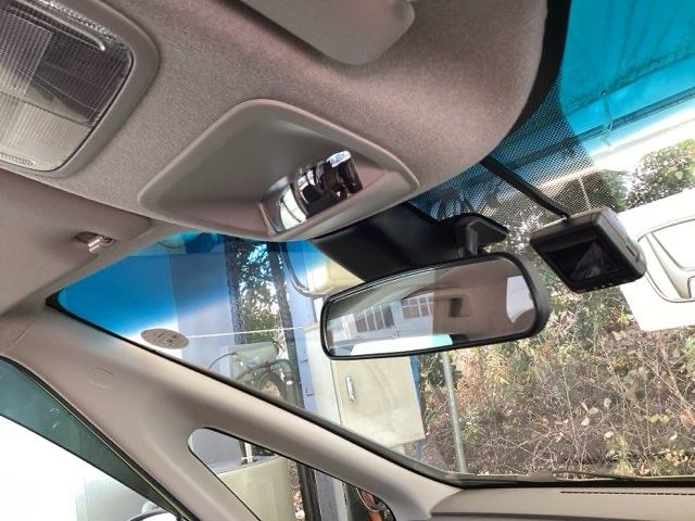 �g���������Z���V���O���ځI�~���g���[�_�[�ƒP��J�����ŁA�N���}�̑O���̏󋵂�F���B�u���[�L��X�e�A�����O�̐���Z�p�Ƌ������A���S�E���K�ȉ^�]�⎖�̉�����x�������i�̃V�X�e���ł��I