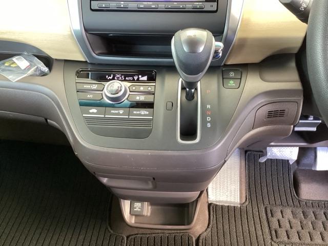 �����X�b�L���A�C���p�l�V�t�g�ł��B�p�[�L���O�u���[�L�̓t�b�g�u���[�L�^�C�v�Ȃ̂ŁA�^�]�ȂƏ���Ȃ̊Ԃ��X�b�L�����Ă��܂��B