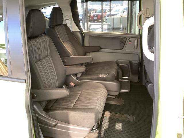 �Q��ڃL���v�e���V�[�g�ł��I�V�[�g�Ԃ��ʘH�ƂȂ邽�߁A�P��ڂ���g�����N���[���܂ŁA���ׂĂ̐ȂփX���[�Y�Ɉړ��ł��܂��B