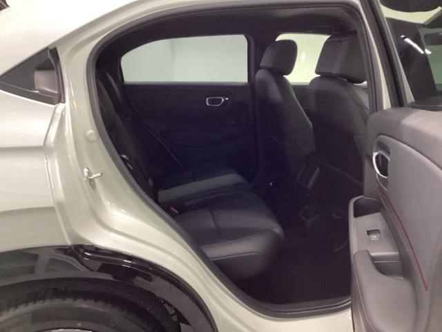 �t���b�g�ȏ��ƕG���⓪��X�y�[�X�ȂǏ\���ȍL��������܂��B