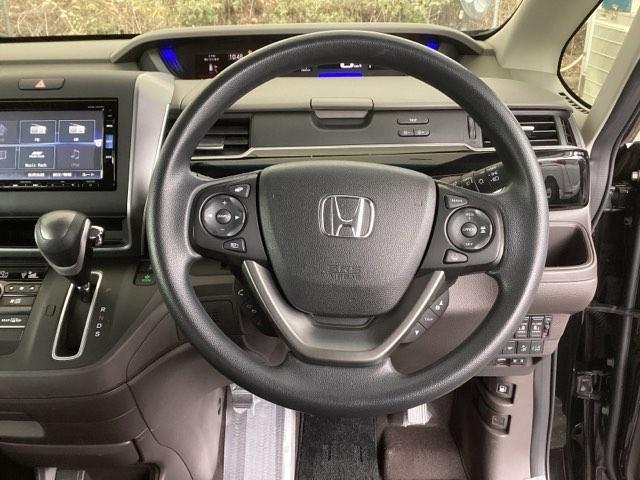 ��ɂȂ��ފ��o�̃X�e�A�����O�ł��B�����S�n�A�f�U�C�����A���쐫�ɂ���������A�C�e���ł��B