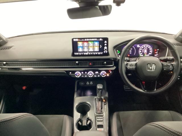 �t�����g�K���X���傫���A���C�h�Ȏ��E�ŉ^�]�����₷���Ȃ�悤�ɐݒ肳��Ă��܂��B