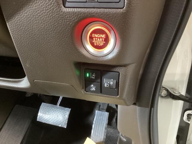 �X�}�[�g�L�[�V�X�e�����ڂł��̂ŁA�n���h�����̃X�C�b�`�������΁A�G���W���X�^�[�g�I