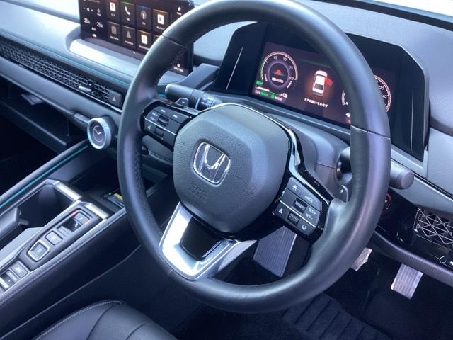 ��ɂȂ��ފ��o�̃X�e�A�����O�ł��B�����S�n�A�f�U�C�����A���쐫�ɂ���������A�C�e���ł��B