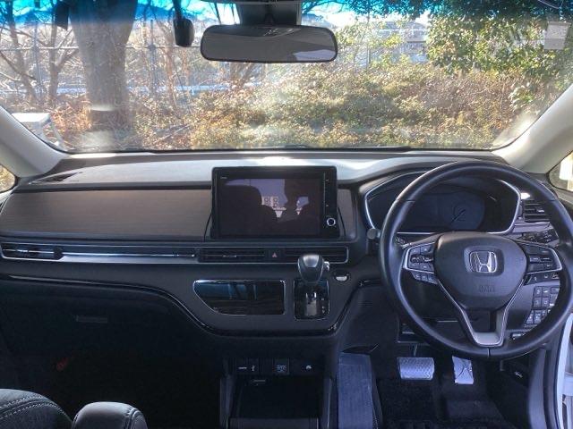 �t�����g�K���X���傫���A���C�h�Ȏ��E�ŉ^�]�����₷���Ȃ�悤�ɁA�݌v����Ă��܂��B