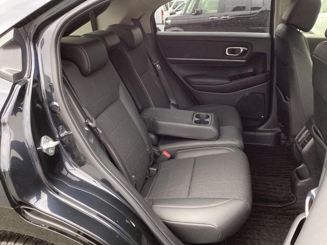 ヴェゼル ｅ：ＨＥＶＺ　メモリーナビ　ドラレコ　ＥＴＣ　リアカメラ　衝突回避支援ブレーキ機能　スマキ　Ｐトランク　フルオートエアコン　Ｄレコ　エアバッグ　両席エアバック　Ｒカメ　記録簿付　パワーウィンドウ　ＬＥＤランプ（19枚目）