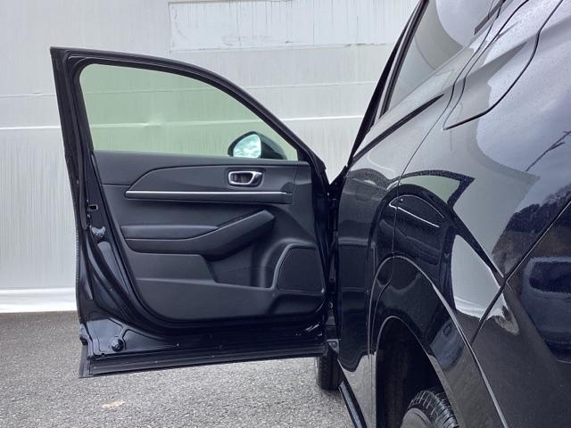 ヴェゼル ｅ：ＨＥＶＺ　メモリーナビ　ドラレコ　ＥＴＣ　リアカメラ　衝突回避支援ブレーキ機能　スマキ　Ｐトランク　フルオートエアコン　Ｄレコ　エアバッグ　両席エアバック　Ｒカメ　記録簿付　パワーウィンドウ　ＬＥＤランプ（28枚目）