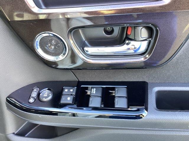 N-BOXカスタム G・Lホンダセンシング メモリーナビ ドラレコ ETC リアカメラ ドライブレコーダー付 ベンチS パワーウインドー 記録簿有 Bモニタ 横滑防止 スマートキープッシュスタート フルセグ地デジTV 運転席エアバッグ クルコン(25枚目)