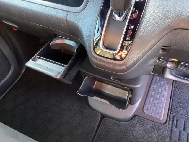 N-BOXカスタム G・Lホンダセンシング メモリーナビ ドラレコ ETC リアカメラ ドライブレコーダー付 ベンチS パワーウインドー 記録簿有 Bモニタ 横滑防止 スマートキープッシュスタート フルセグ地デジTV 運転席エアバッグ クルコン(32枚目)