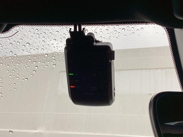 シビック ｅ：ＨＥＶＥＸ　試乗車　メモリーナビ　ドラレコ　ＥＴＣ　クルコン　シ－トヒ－タ－　衝突軽減ブレーキ　ＡＢＳ　ＬＥＤヘッドランプ　サイドカーテンエアバック　サンルーフ　Ｂカメ　ドライブレコーダー　アイドリングストップ（14枚目）