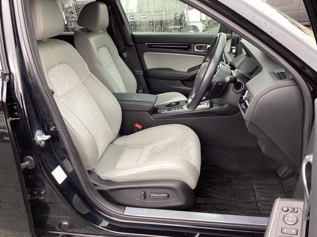 シビック ｅ：ＨＥＶＥＸ　試乗車　メモリーナビ　ドラレコ　ＥＴＣ　クルコン　シ－トヒ－タ－　衝突軽減ブレーキ　ＡＢＳ　ＬＥＤヘッドランプ　サイドカーテンエアバック　サンルーフ　Ｂカメ　ドライブレコーダー　アイドリングストップ（18枚目）