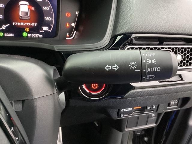 シビック ｅ：ＨＥＶＥＸ　試乗車　メモリーナビ　ドラレコ　ＥＴＣ　クルコン　シ－トヒ－タ－　衝突軽減ブレーキ　ＡＢＳ　ＬＥＤヘッドランプ　サイドカーテンエアバック　サンルーフ　Ｂカメ　ドライブレコーダー　アイドリングストップ（36枚目）