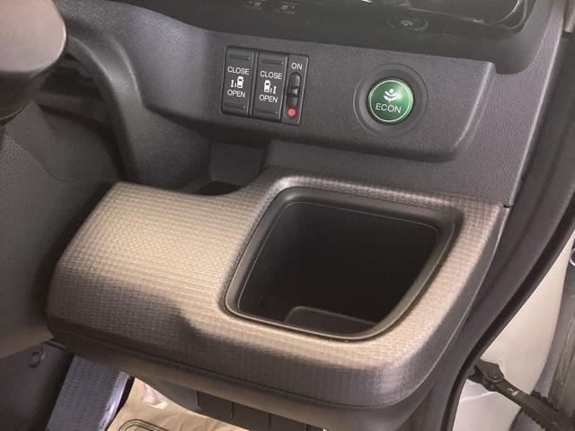 �p���[�X���C�h�h�A�̊J�̓X�}�[�g�L�[�̃����R����h�A�m�u�͖ܘ_�A�^�]�ȑ��̃X�C�b�`����ł��J���ł��A���S�E�ȒP�ł��B