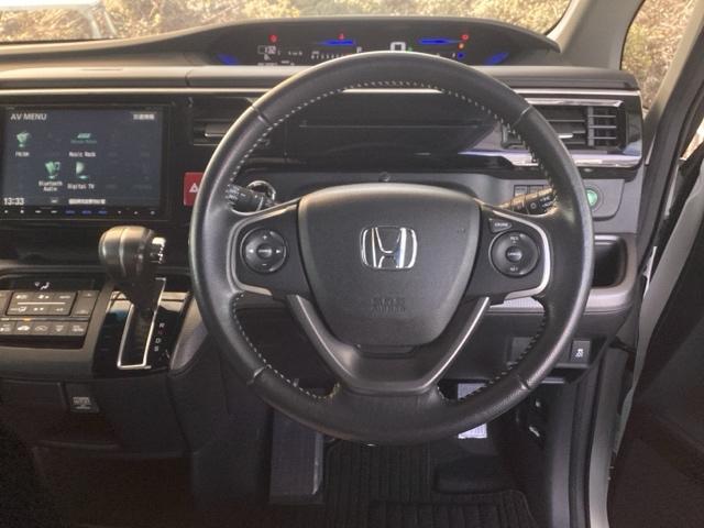 ��ɂȂ��ފ��o�̃X�e�A�����O�ł��B�����S�n�A�f�U�C�����A���쐫�ɂ���������A�C�e���ł��B