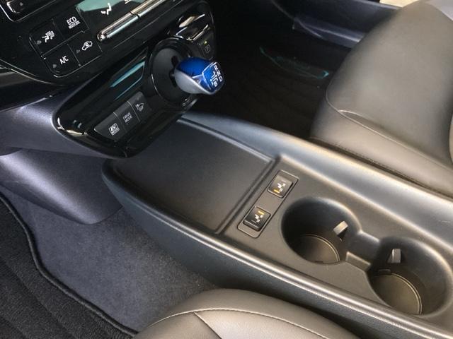 プリウス Ｓツーリングセレクション　ナビ　フルセグ　リアカメラ　コーナーセンサ　シートＨ　地デジ　バックモニタ　アイスト　エアロ　オ－トエアコン　ＬＥＤランプ　横滑り防止　セキュリティアラーム　エアバック　サイドエアバック　ＥＴＣ車載器（40枚目）