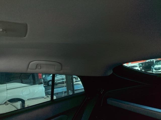 プリウス Ｓツーリングセレクション　ナビ　フルセグ　リアカメラ　コーナーセンサ　シートＨ　地デジ　バックモニタ　アイスト　エアロ　オ－トエアコン　ＬＥＤランプ　横滑り防止　セキュリティアラーム　エアバック　サイドエアバック　ＥＴＣ車載器（50枚目）