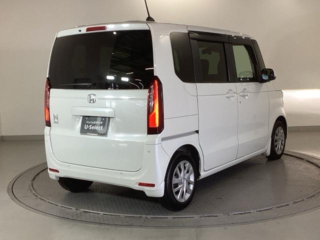 Ｎ－ＢＯＸ ベースグレード　純正ナビ　フルセグ　リアカメラ　アイスト　セキュリティアラーム　地デジＴＶ　誤発信抑制機能　キーレスエントリー　前席シートヒーター　ＵＳＢポート　バックカメラ付　スマートキ　運転席エアバッグ　ナビＴＶ（8枚目）