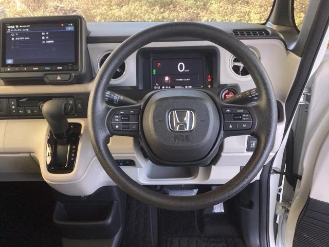 Ｎ－ＢＯＸ ベースグレード　純正ナビ　フルセグ　リアカメラ　アイスト　セキュリティアラーム　地デジＴＶ　誤発信抑制機能　キーレスエントリー　前席シートヒーター　ＵＳＢポート　バックカメラ付　スマートキ　運転席エアバッグ　ナビＴＶ（18枚目）